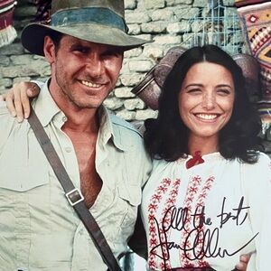 RAIDERS OF THE LOST ARK Signed 8x10 Photo / KAREN ALLEN As Marion / BECKETT Cert